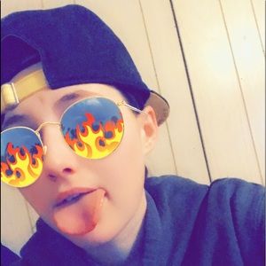 Meet your Posher, Kylee